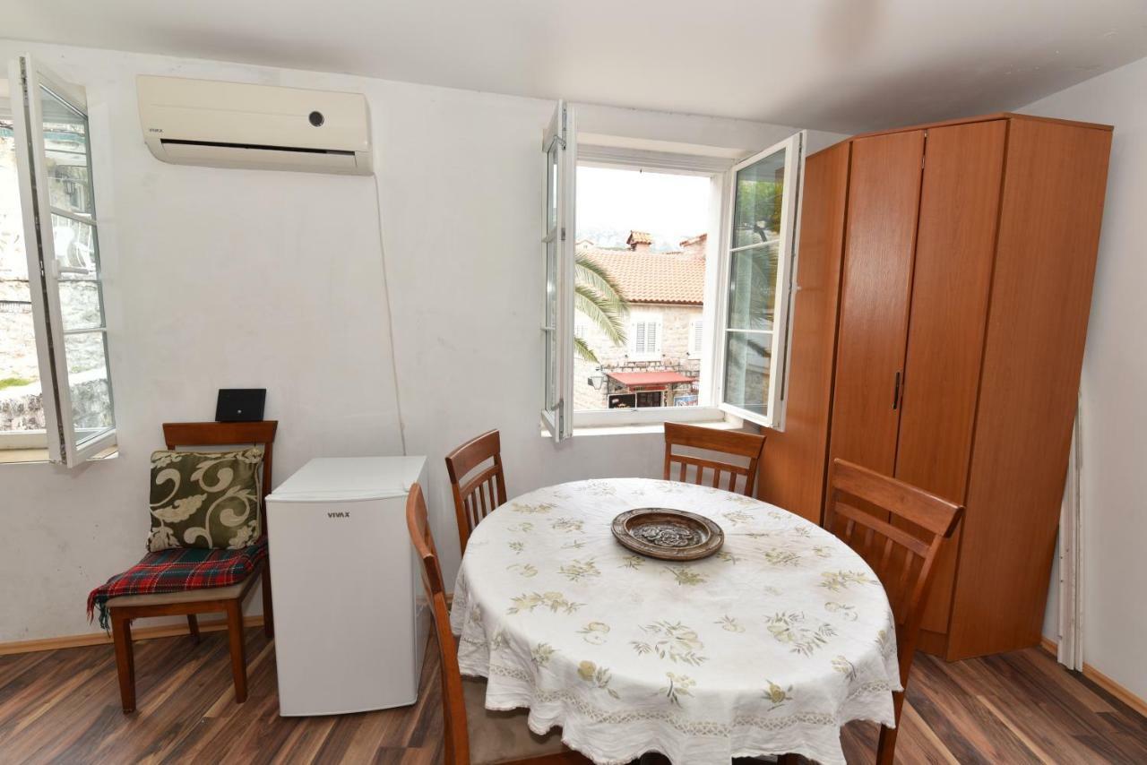 Hostel Michel Budva Exteriér fotografie