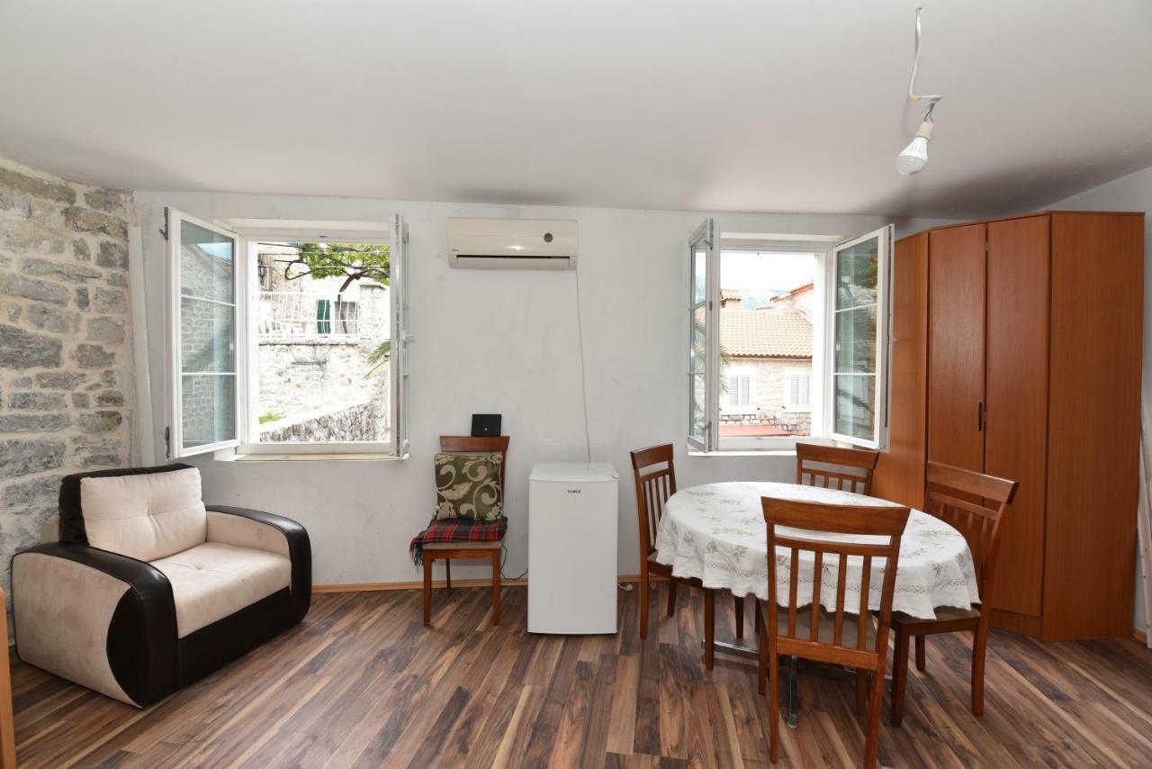 Hostel Michel Budva Exteriér fotografie