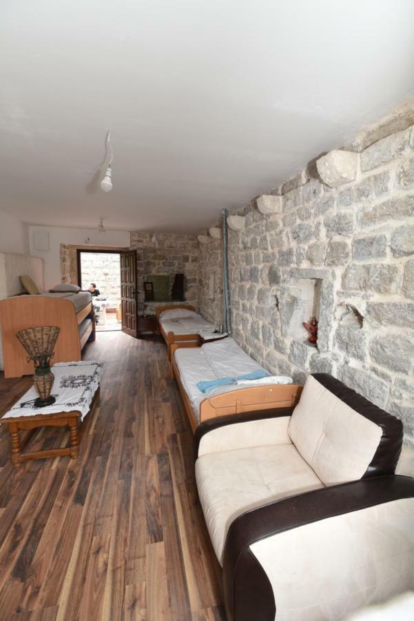 Hostel Michel Budva Exteriér fotografie