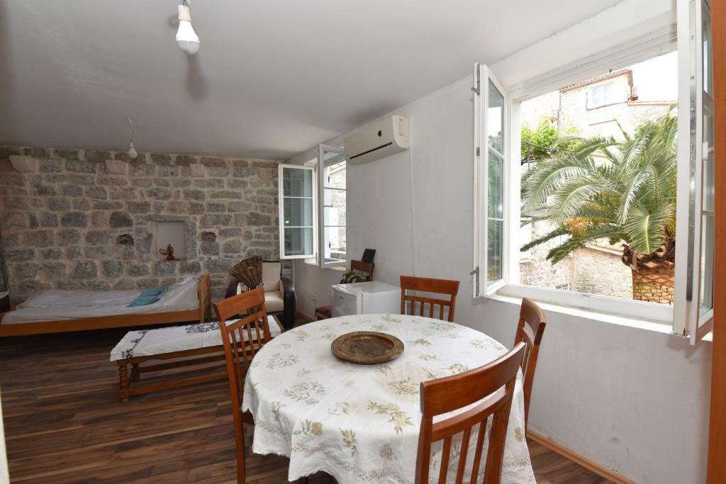 Hostel Michel Budva Exteriér fotografie