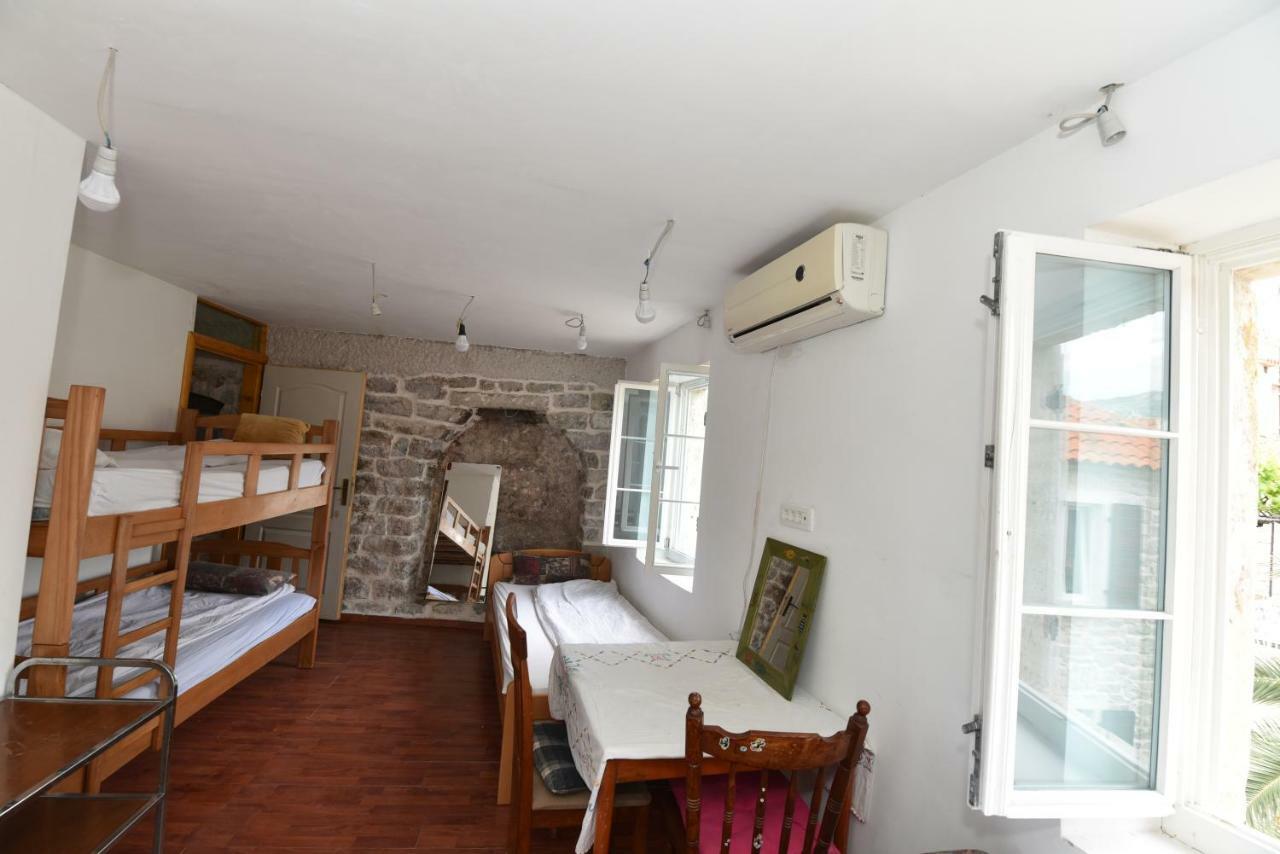 Hostel Michel Budva Exteriér fotografie