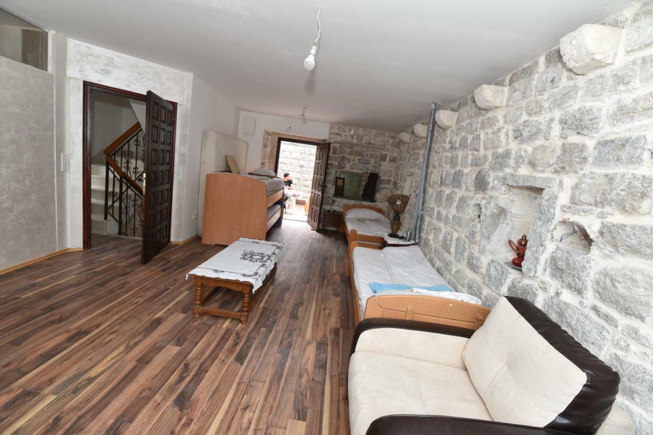 Hostel Michel Budva Exteriér fotografie