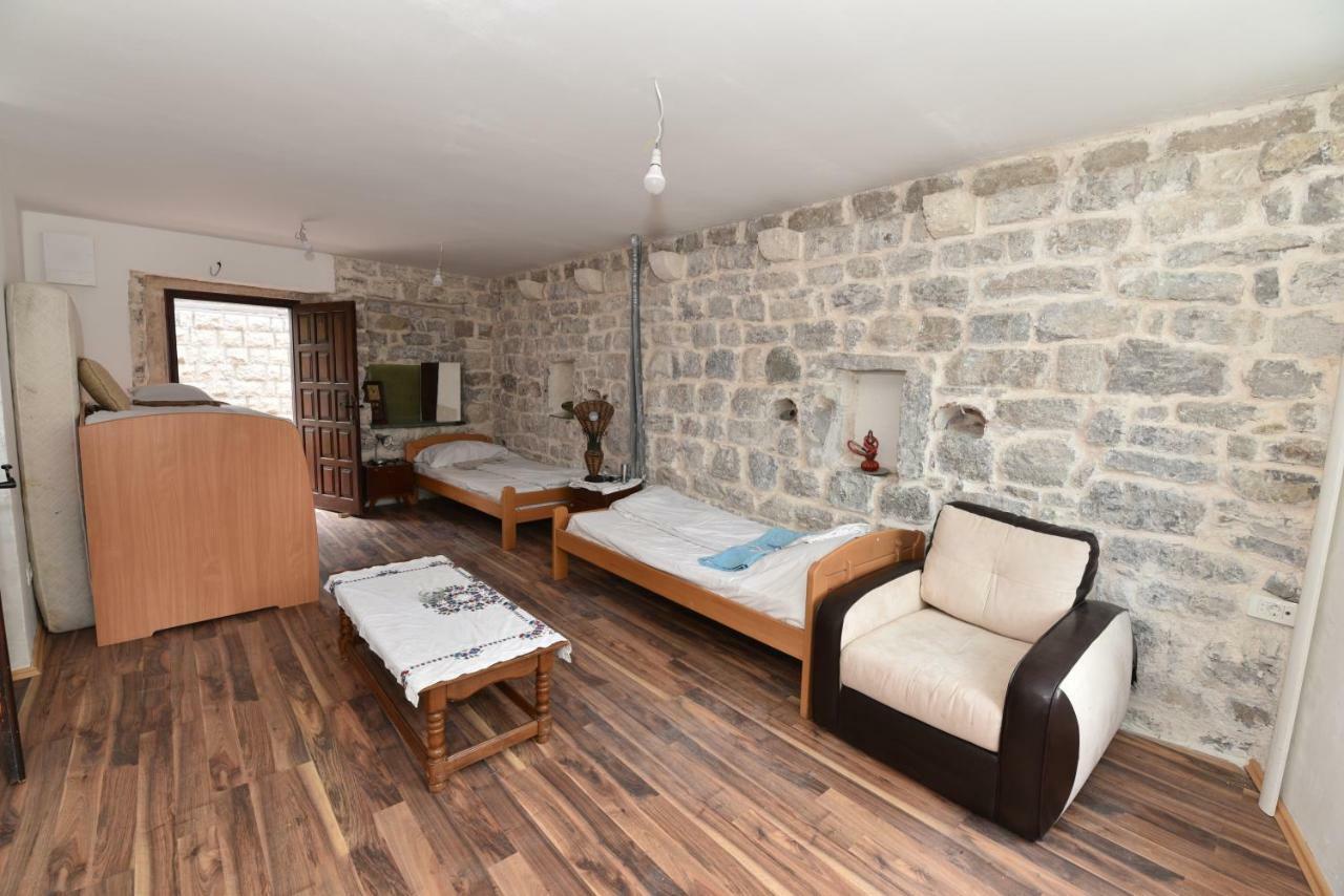 Hostel Michel Budva Exteriér fotografie