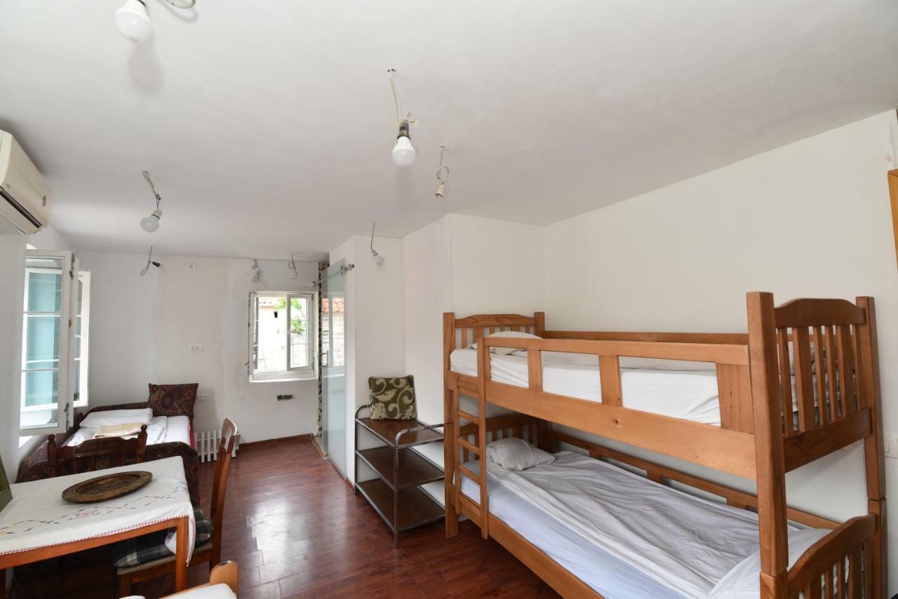 Hostel Michel Budva Exteriér fotografie