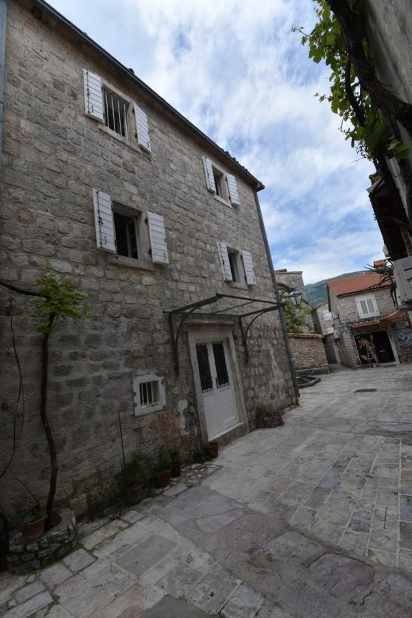Hostel Michel Budva Exteriér fotografie